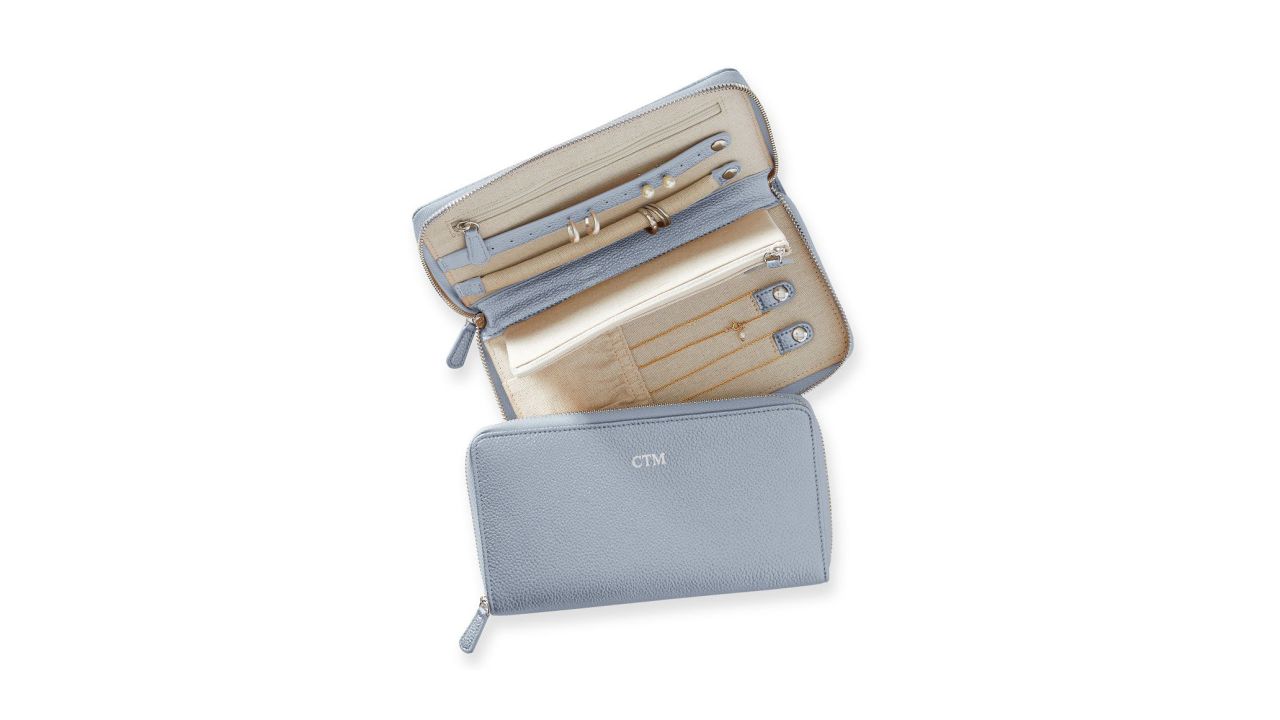 mark and graham travel jewelry wallet cnnu.jpg