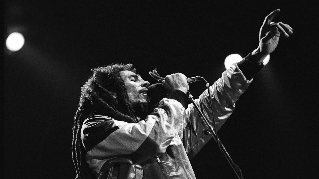 NETHERLANDS - JUNE 23:  AHOY  Photo of Bob MARLEY, Bob Marley performing live onstage  (Photo by Rob Verhorst/Redferns)