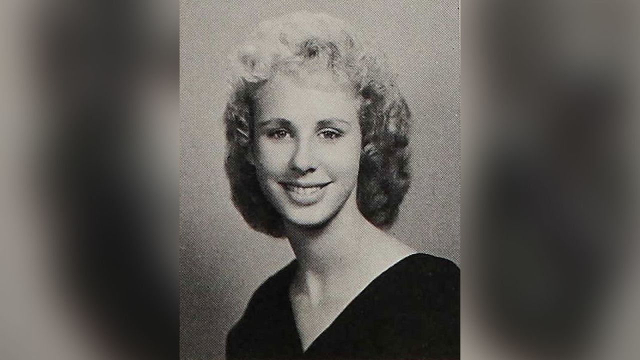 FL/ Authorities identify remains found on Crescent Beach nearly 40 years ago as woman last seen by family in 1968