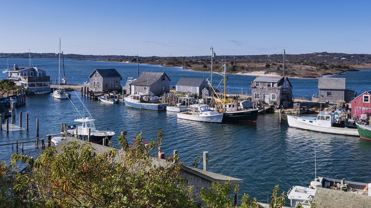 Massachusetts_GettyImages-454356738-Menemsha-Beach.jpeg