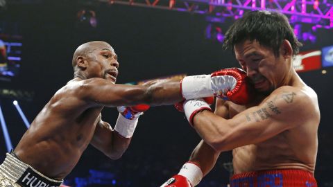 Floyd Mayweather Jr. y Manny Pacquiao se enfrentaron en el ring en lo que se promocionó como la "Pelea del Siglo".