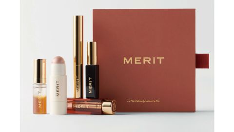 merit-la-fete-edition-set-productcard-cnnu.jpg