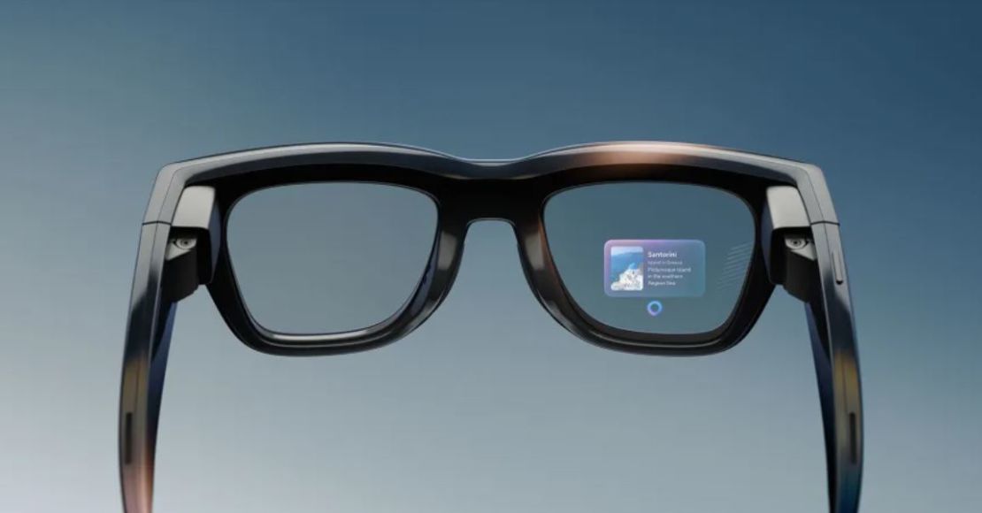 Las nuevas gafas Ray-Ban Display de Meta tienen una pequeña pantalla que solo el usuario puede ver dentro del lente.