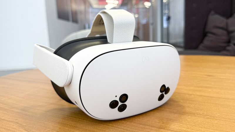 メタクエスト3  Quest 3 VR メタ、最新VRヘッドセット「クエスト3」今秋発売へ - WSJ