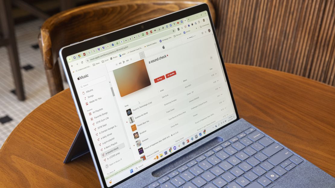 Apple Music 网页版应用已加载至 Microsoft Surface Pro 2024