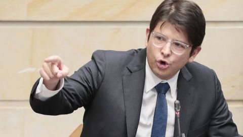 Miguel Uribe en el Senado de Colombia en 2025.