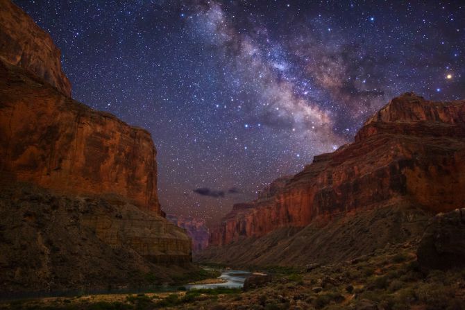 The Milky Way over the <a href="index.php?page=&url=https%3A%2F%2Fdarksky.org%2Fplaces%2Fgrand-canyon-national-park-dark-sky-park%2F" target="_blank">Grand Canyon National Park</a>, a Dark Sky Park that attracts millions of visitors every year. In 2019, the park completed a project to change all its 5,000 light fixtures to comply with DarkSky’s requirements. It was awarded full status in June that year.