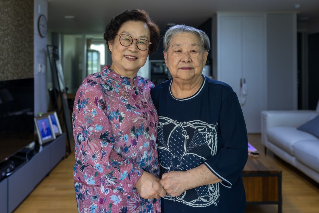 The youngest child Min Young-jae (left) and the fifth child Min Jeong-ja talk about their kidnapped sibling on May 30.