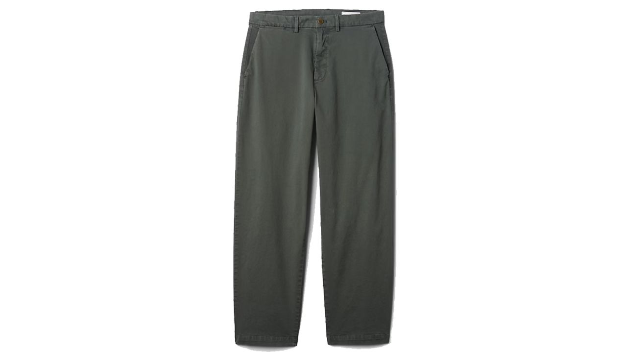 Modern Khakis in Baggy Fit .jpg