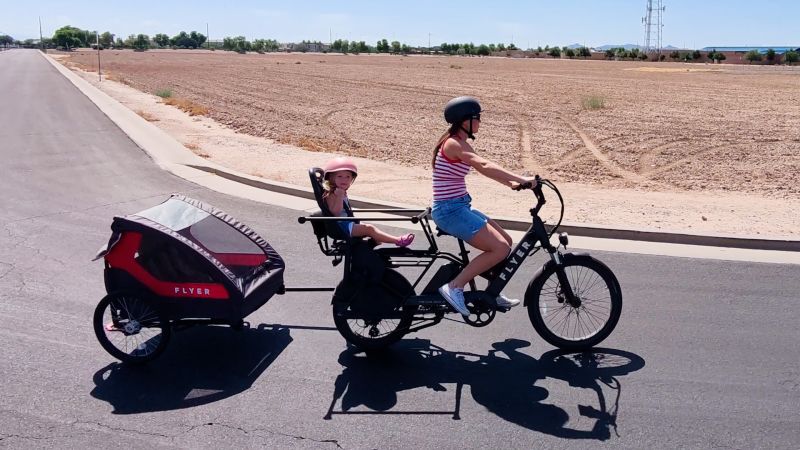 Her daughter has cerebral palsy, so this mom left her car in the garage and started using an e-bike | CNN Business