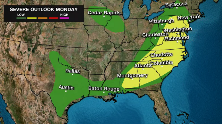 Monday severe outlook.png