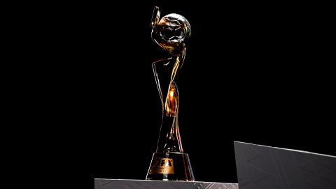 El trofeo del Mundial Femenino de la FIFA.
