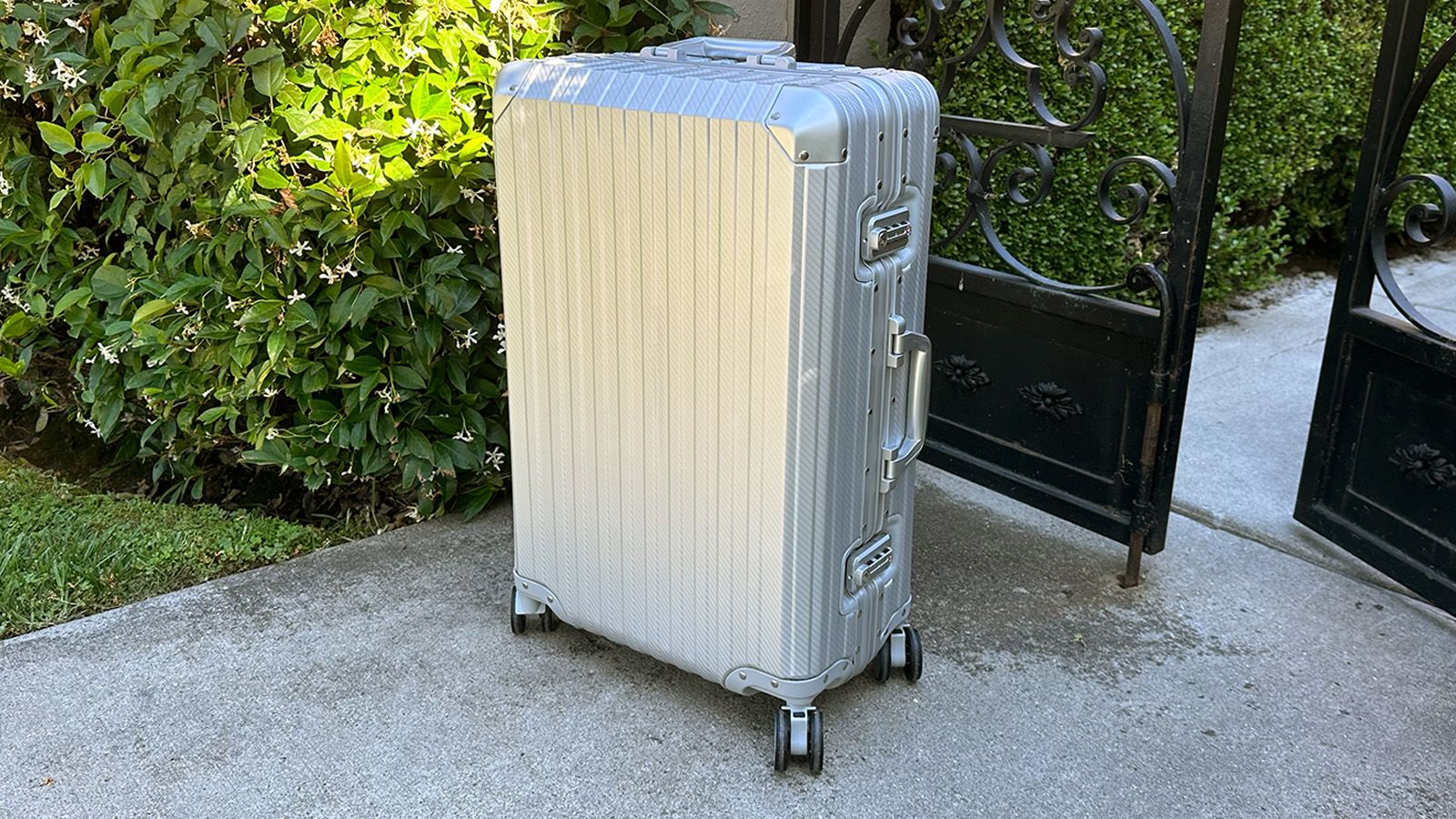 TREK Aluminum Suitcase Silver