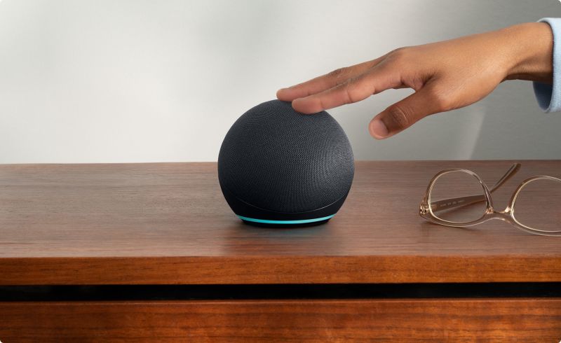 what does the new echo dot do