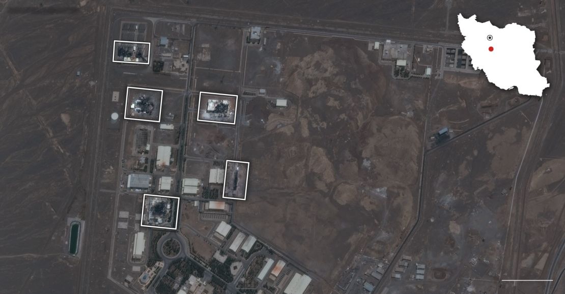 Daños en la planta nuclear de Natanz. CNN obtuvo imágenes satelitales de la empresa de imágenes espaciales Maxar Technologies, que mostraron que varias áreas de la planta resultaron dañadas en los ataques.