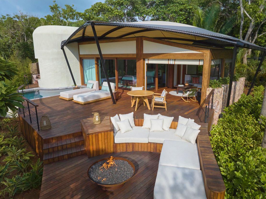 Naviva has 15 luxurious tent-style rooms.