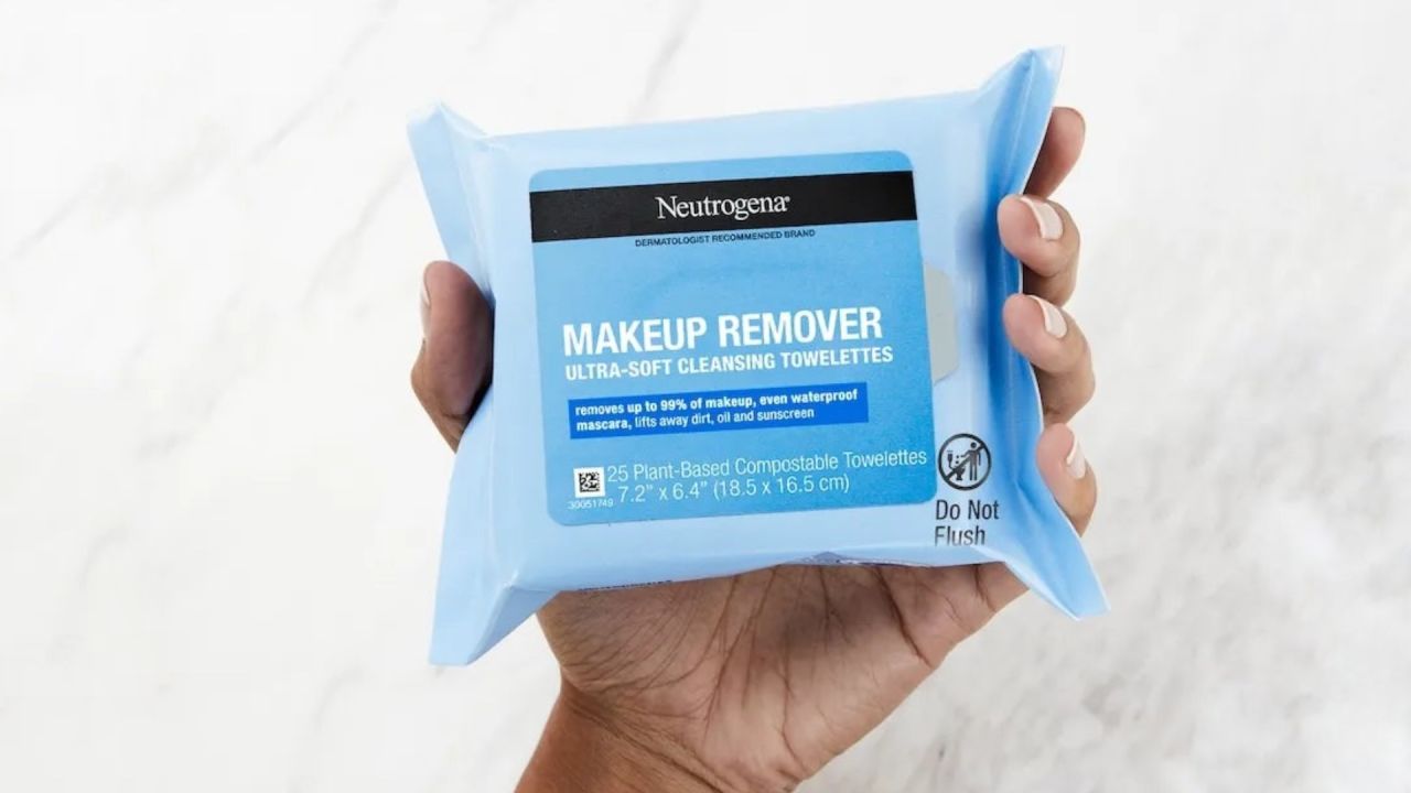 Neutrogena Makeup Wipes.jpg