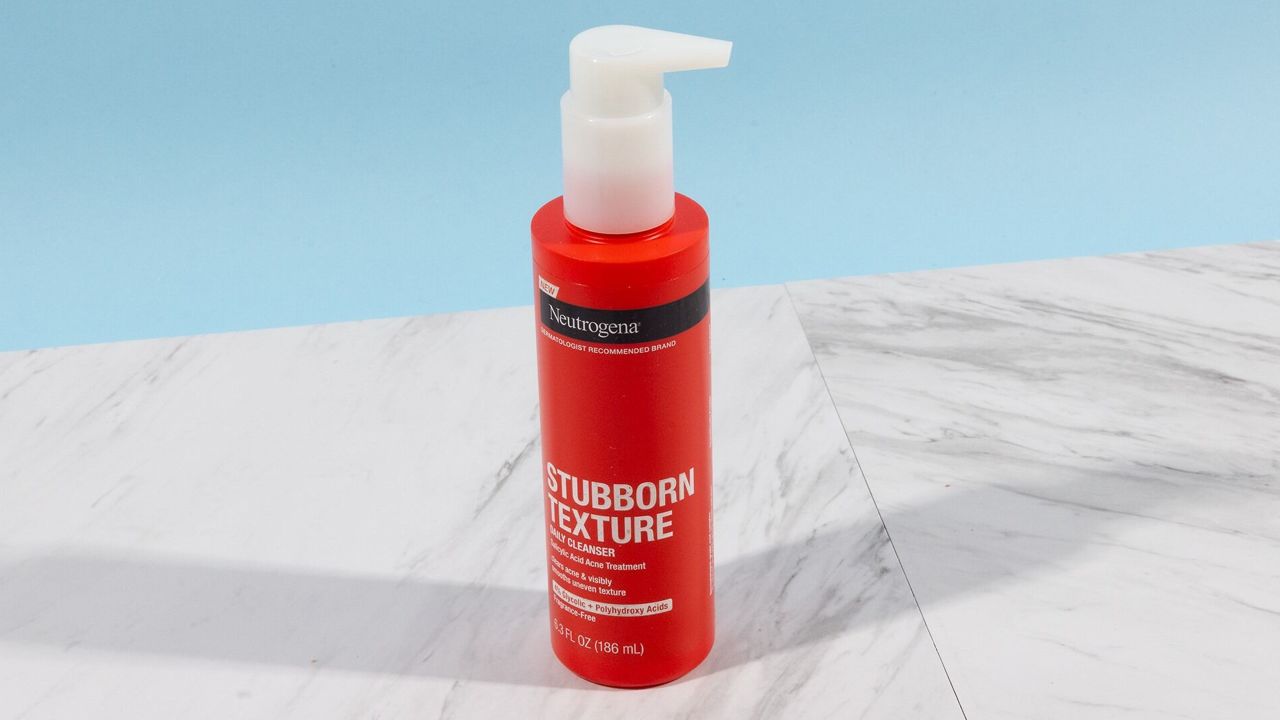 bottle of neutrogena stubborn texture acne cleanser face wash
