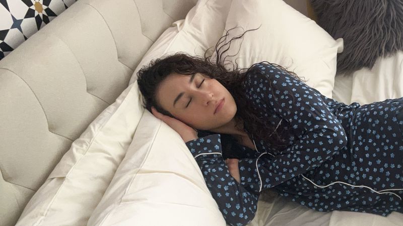 SHE´ll SLEEP / Days