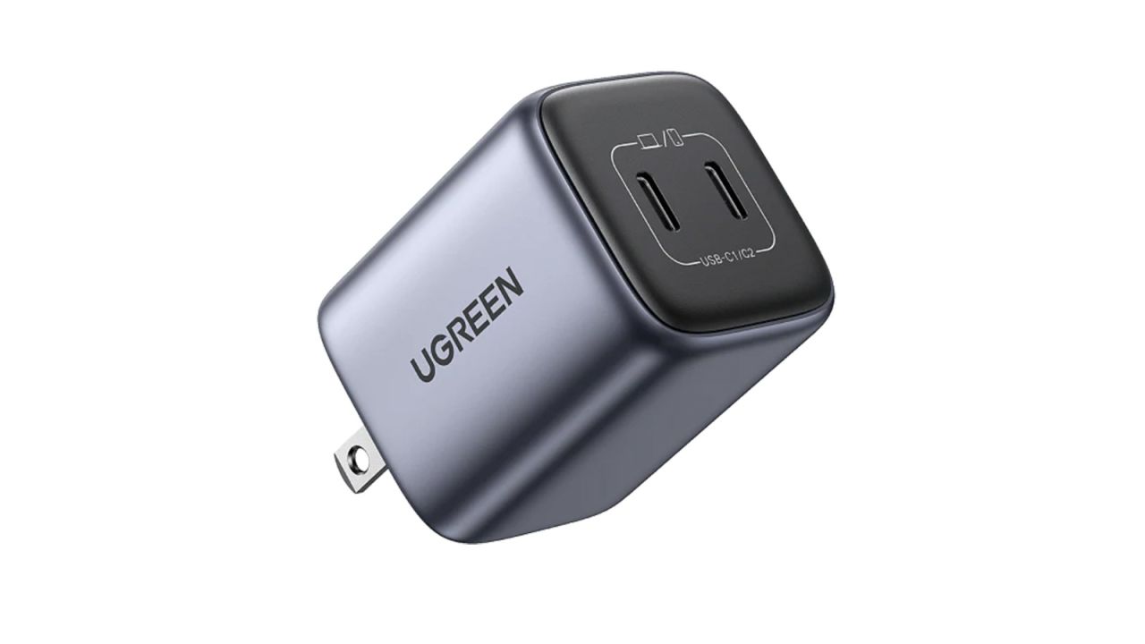 Chargeur de Ugreen USB Type C / USB QC PD 24W avec prise allume