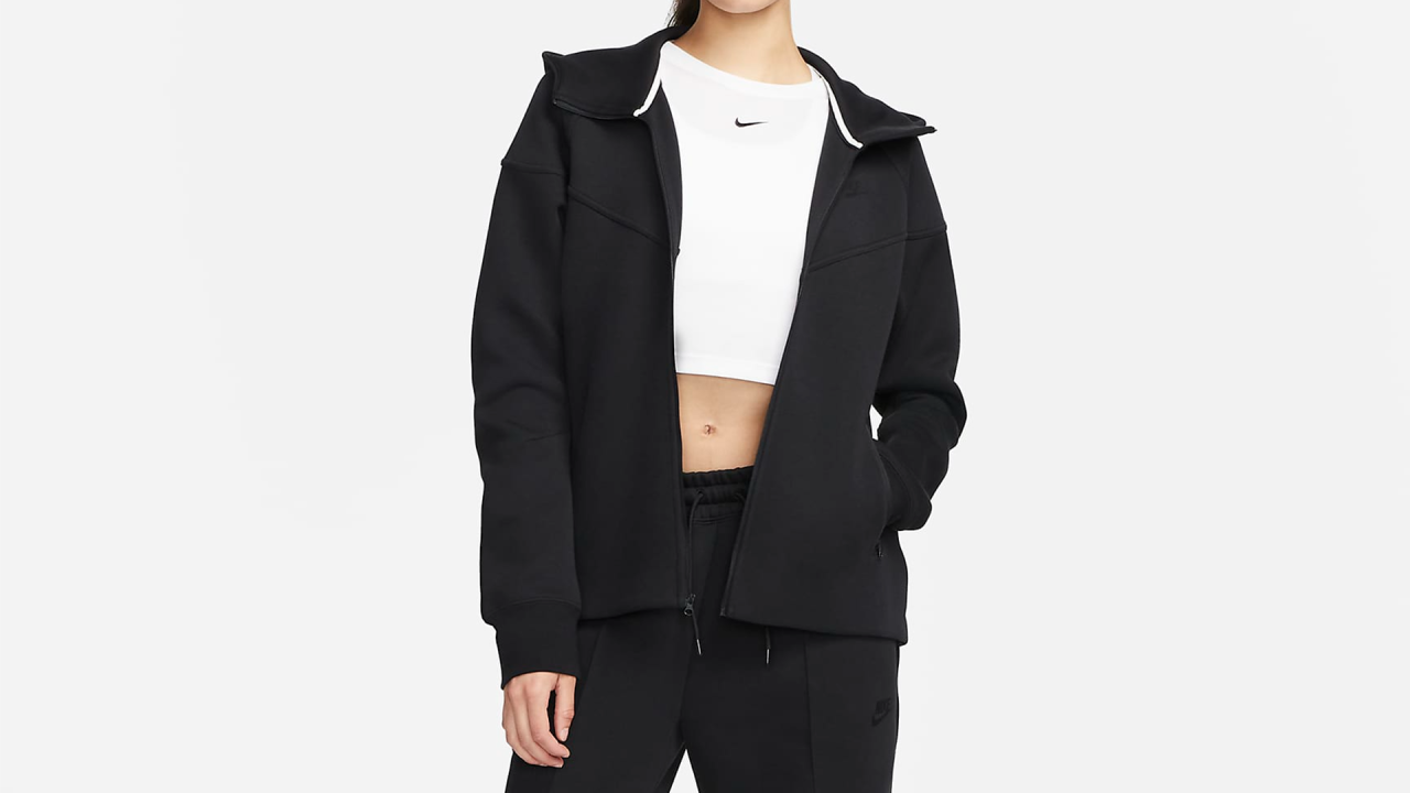 Nike Sportswear Tech Fleece Windrunner Women's Full-Zip Hoodie .png