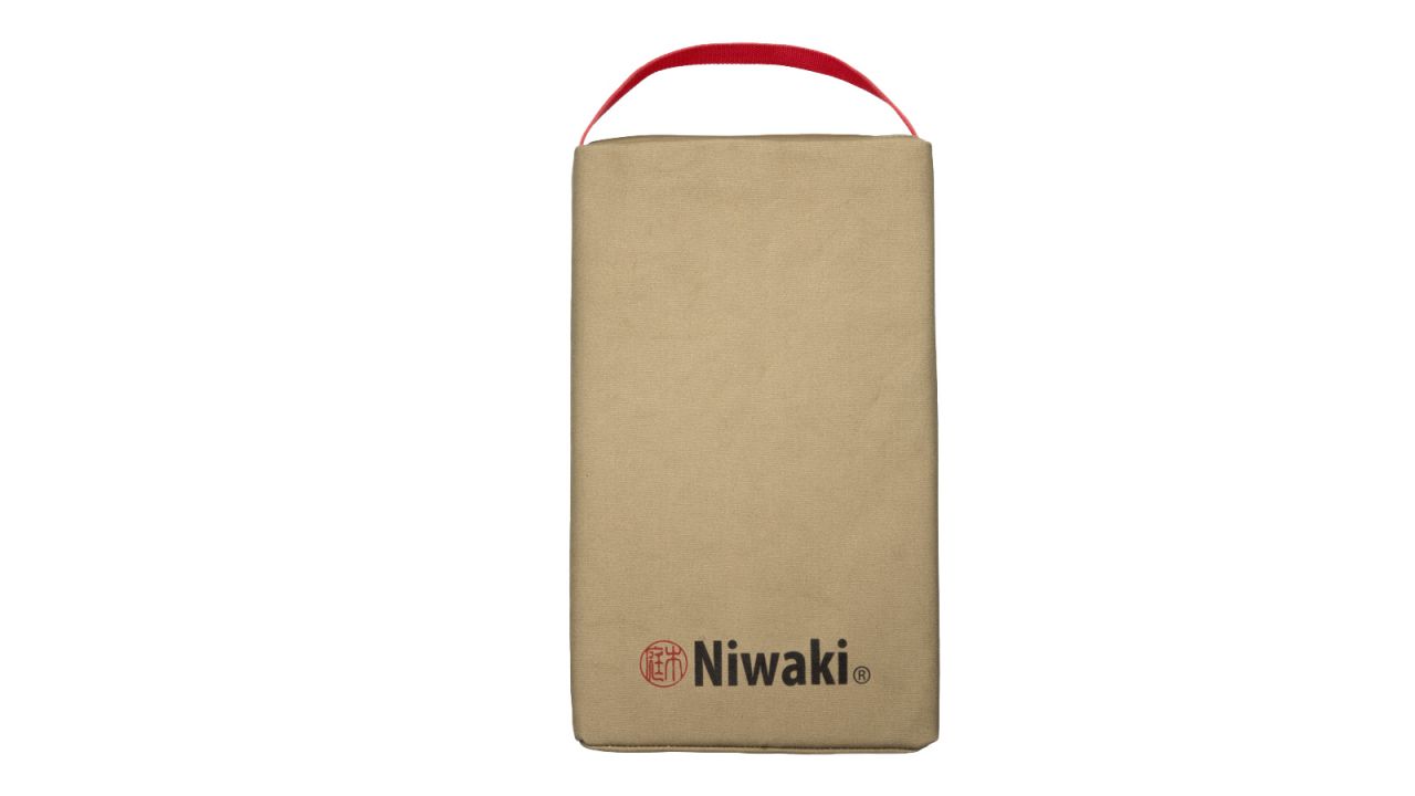 Niwaki Kneeler.jpg