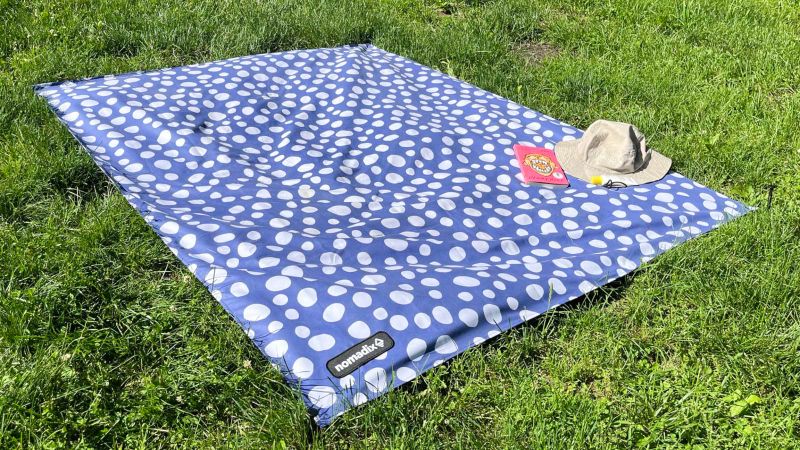 Amazon.com: Nomadix Festival Blanket - Perfect for Picnics