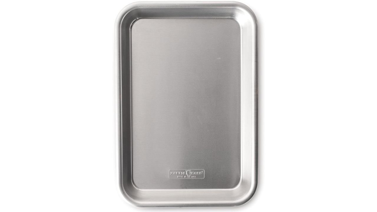  Nordic Ware 1:8 Sheet Pan, 1-Pack, Aluminum.jpg