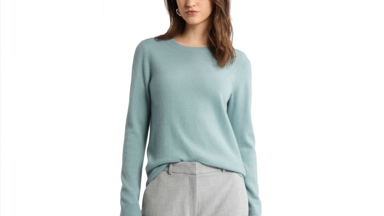 Nordstrom Crewneck Cashmere Sweater.jpg