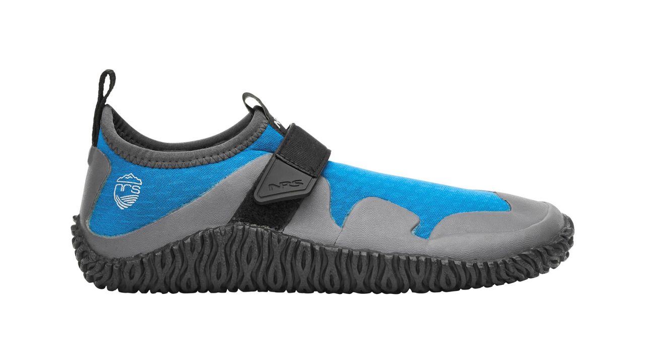 NRS Kicker Wet Shoes product card cnnu.jpg
