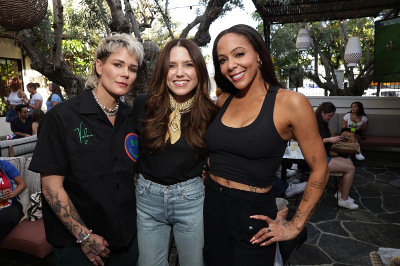 (L-R) Ashlyn Harris, Sophia Bush and Sydney Leroux at FIFA Women's World Cup Peacock watch party at Gracias Madre in Los Angeles on July 26, 2023