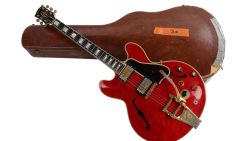 OASIS Cherry Red Gibson ES-355 Guitar Oasis Break Up Guitar (17).jpg
