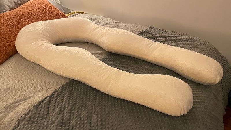 Baby studio hotsell body pillow review