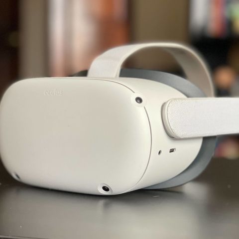 participant bed thing Oculus Quest 2 128GB vs 256GB: Which is better for you? | CNN Underscored