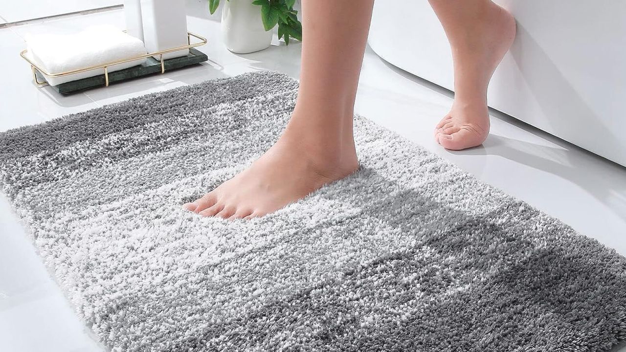 OLANLY Luxury Bathroom Rug.jpg