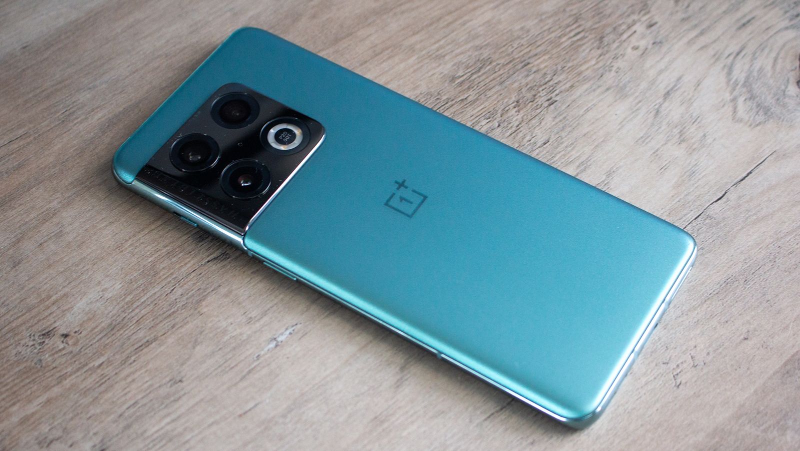 OnePlus 10 Pro: A Gorgeous Snapdragon Flagship Android Phone With  Delightful Camera Chops