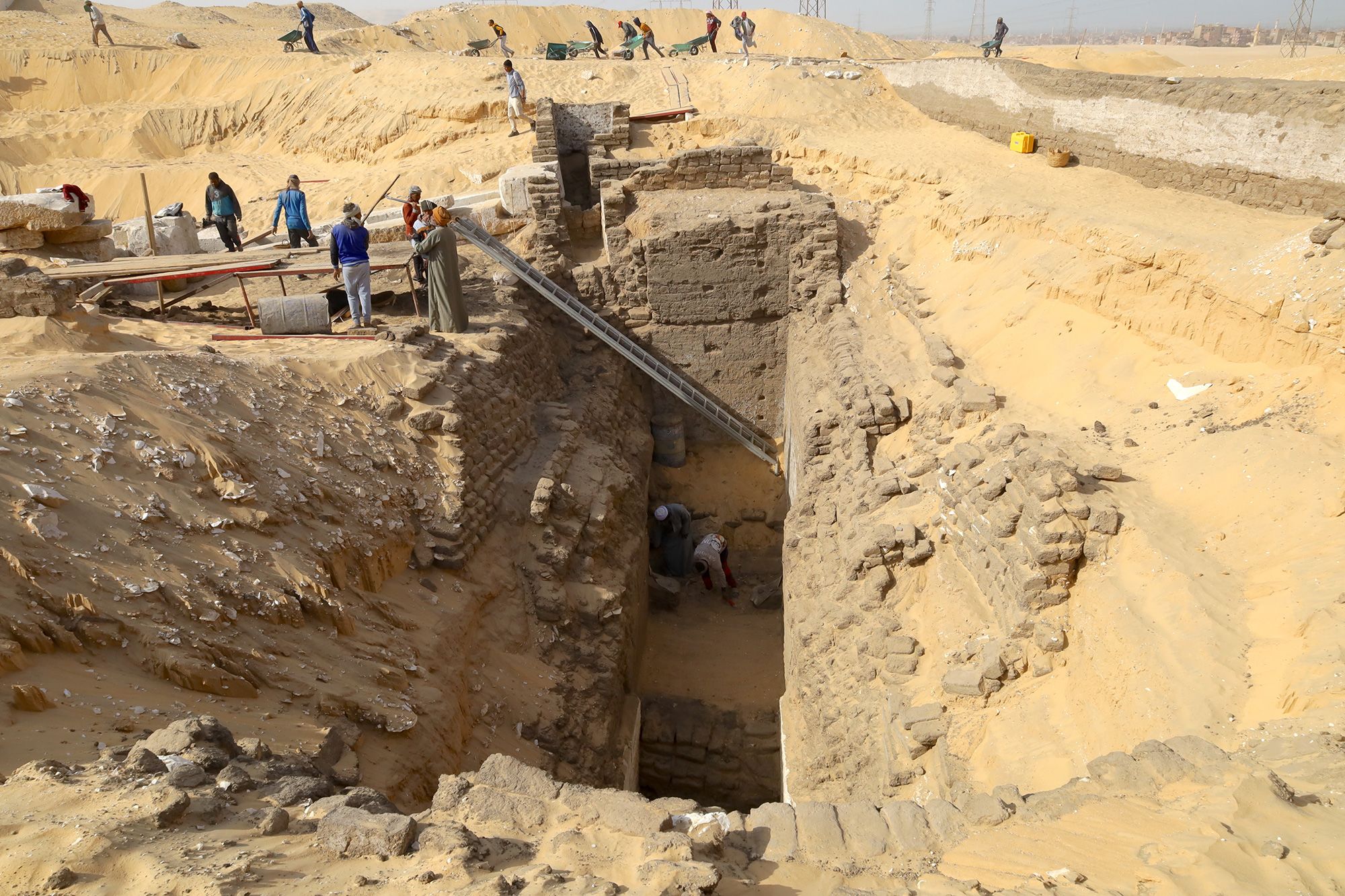 Archaeologists uncover an ancient Egyptian tomb belonging to a 'mystery  king' | CNN