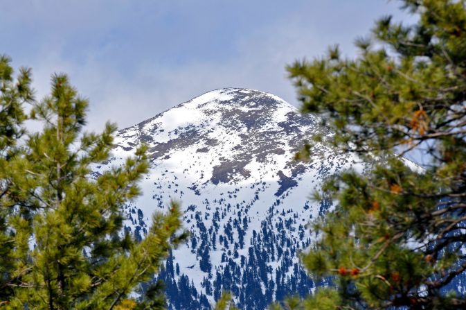 <strong>Impressive peaks:</strong> San Francisco Peaks, with ?o’mawki pictured here, are just north of town.