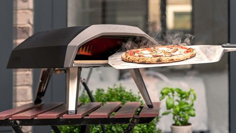 Ooni Koda 12 Gas Powered Pizza Oven & Pizza Peel