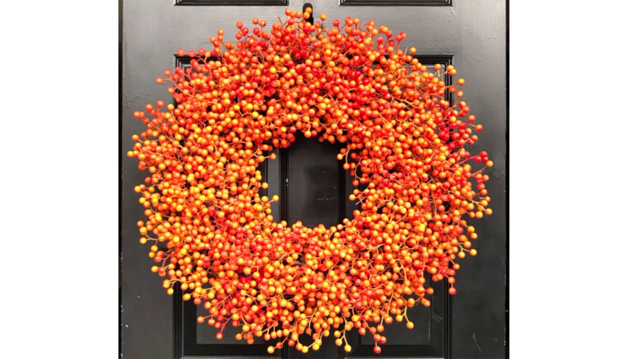 orange berry wreath.jpg