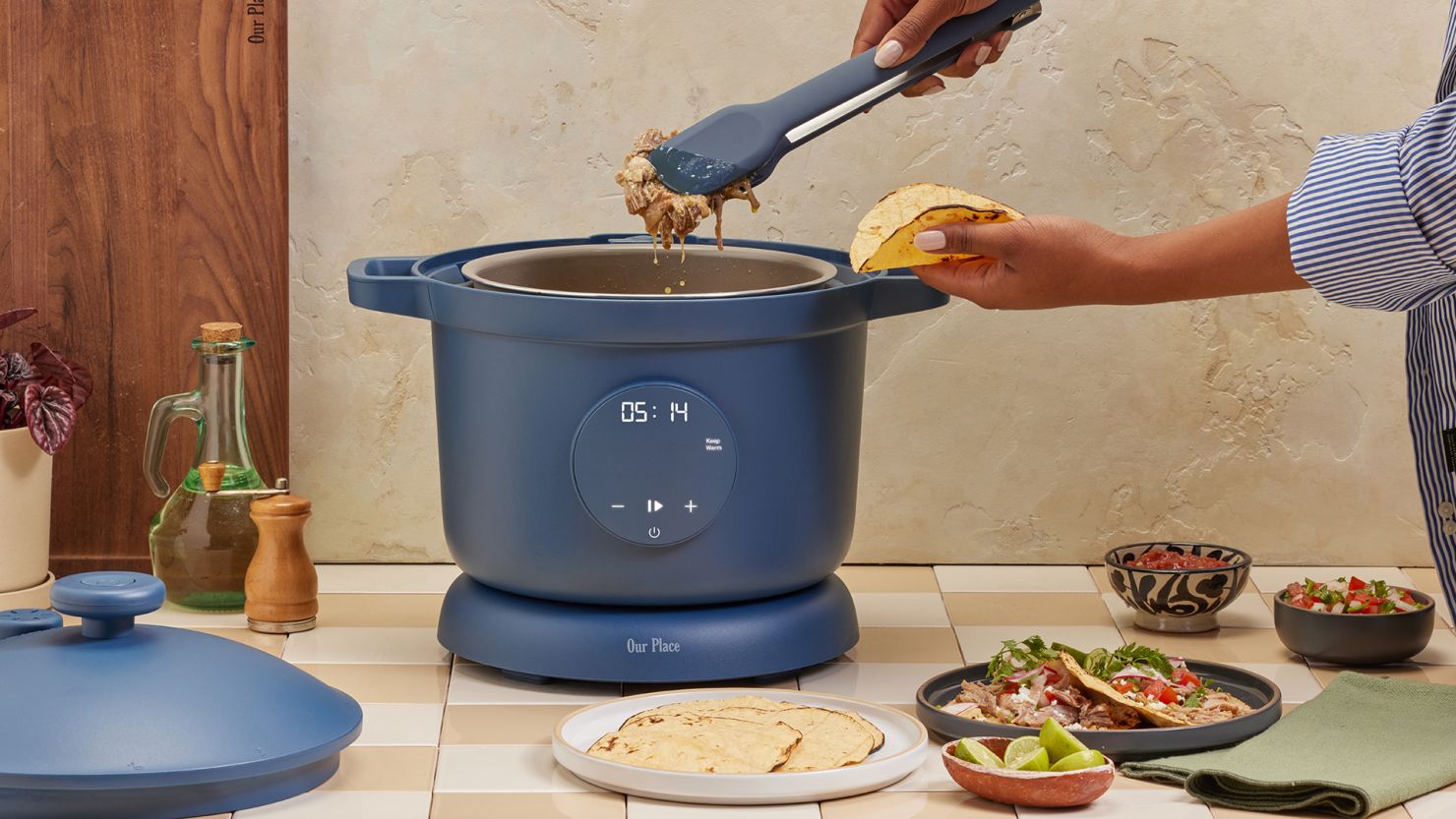 This Gadget Will Stir Your Pot For You