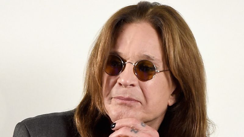 https://media.cnn.com/api/v1/images/stellar/prod/ozzy-vma-thumb-clean-vrtc.jpg?c=16x9&q=w_800,c_fill