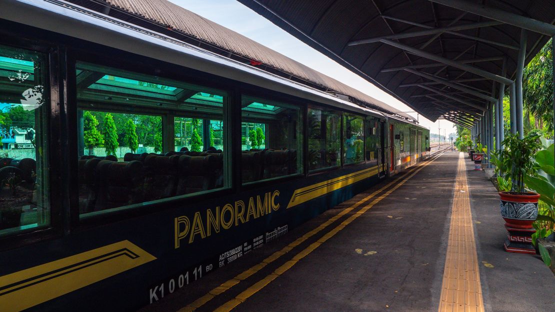 The Argo Wilis Panoramic carriage sits idle in Surabaya Gubeng Station.