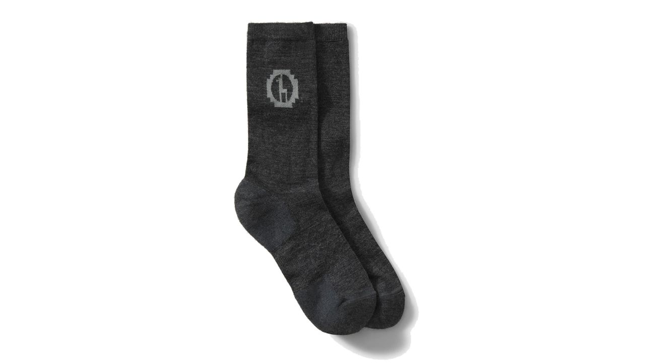 Paka crew socks product card cnnu.jpg