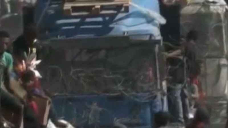 https://media.cnn.com/api/v1/images/stellar/prod/palestinians-aid-gaza-vrtc.jpg?c=16x9&q=w_800,c_fill