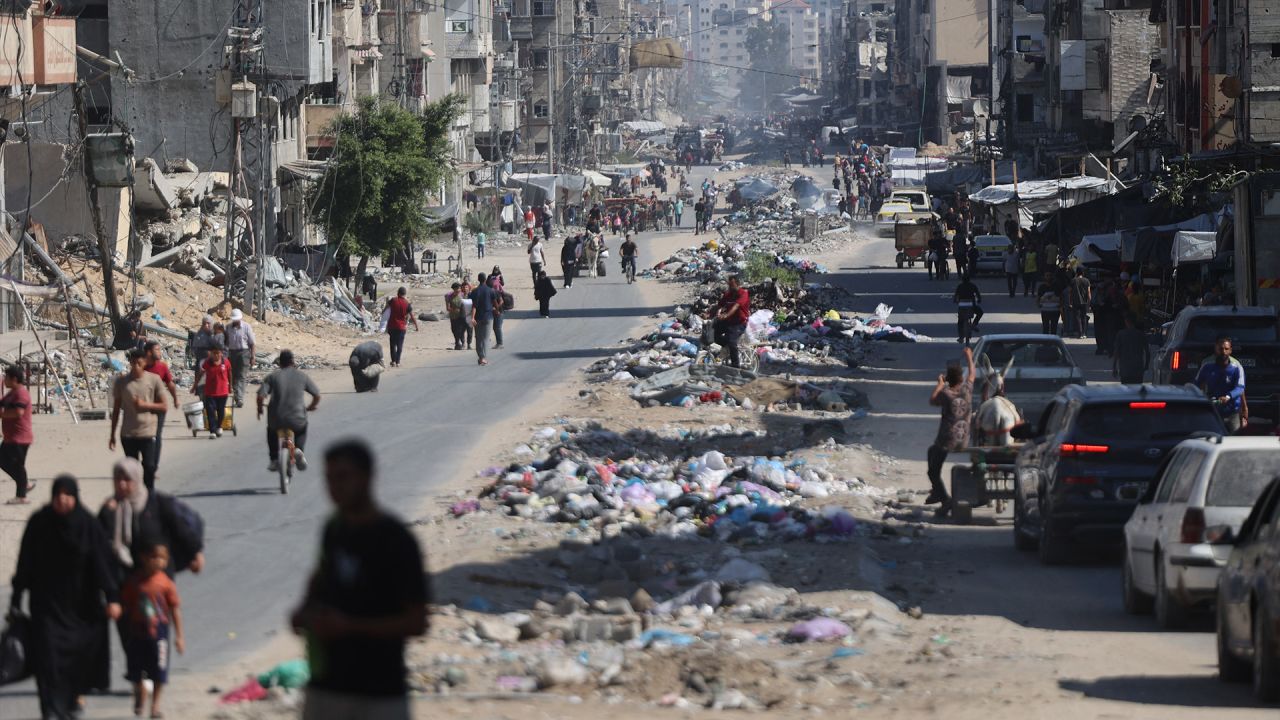 palestinos evacuan fuerzas de defensa de israel.jpg