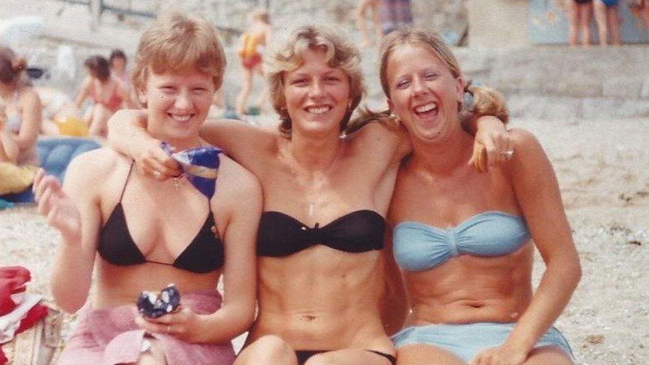 Pamela-Cook-recreated-sisters-photo-credit-to-Pamela-Cook-1.jpg