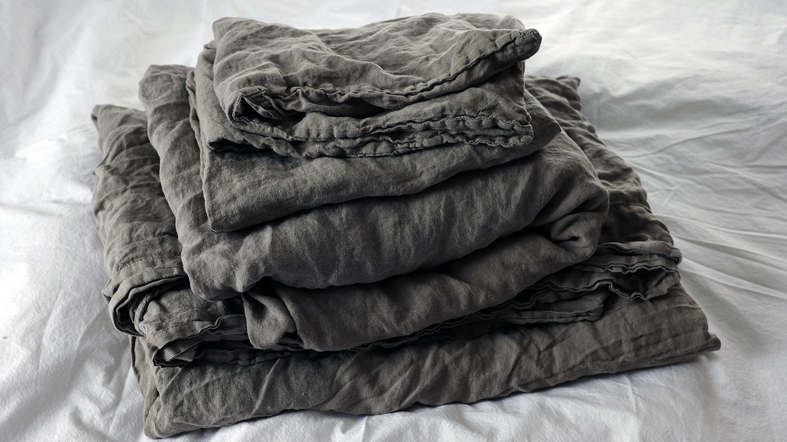 Rough Linen | Twin Smooth Linen Fitted Sheet | Light Grey