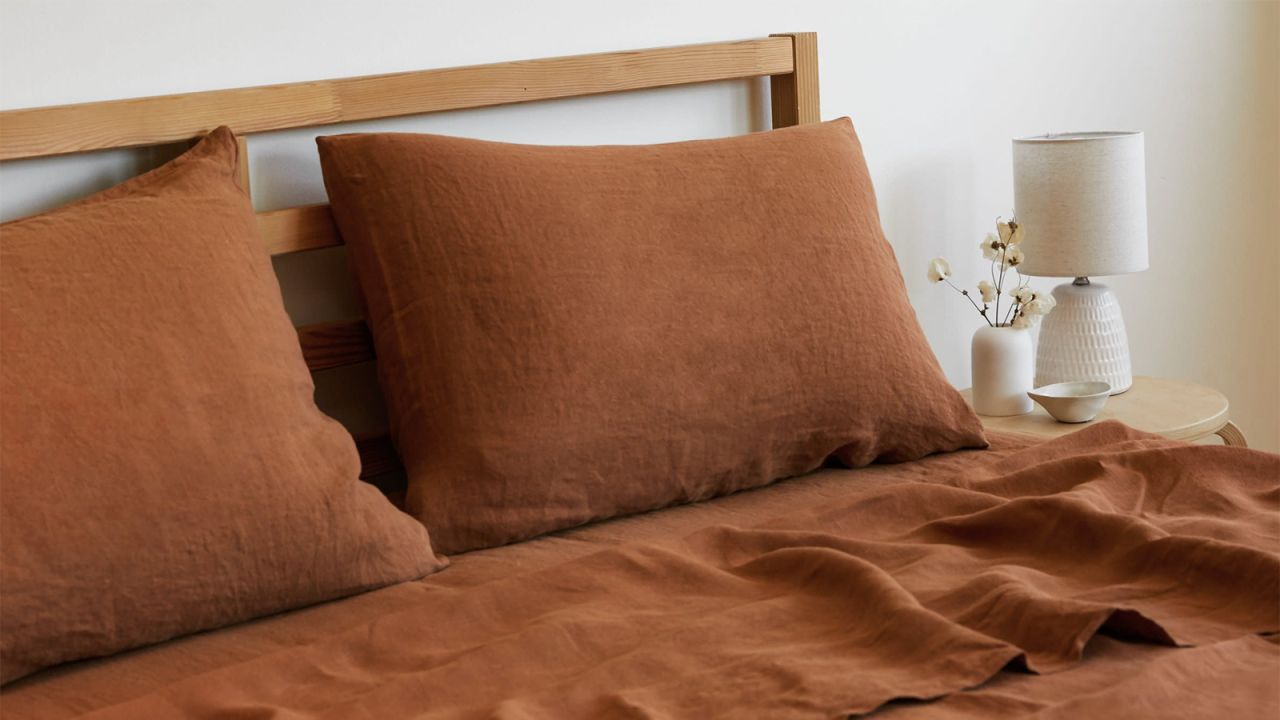 SALE] Lv Bedding Sets Duvet Cover Bedroom Luxury Brand - Luxury & Sports  Store