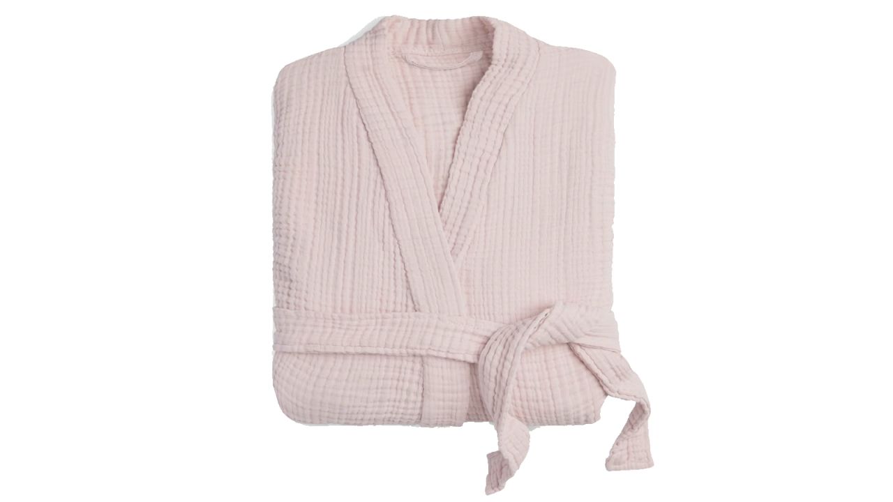 parachute robe cnnu.jpg